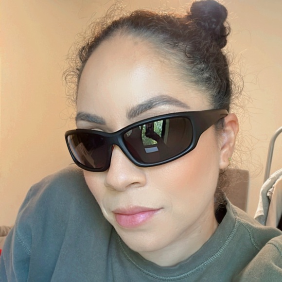 FOSTER GRANT Haven Unisex Wraparound Polarized Sunglasses Black EUC - Picture 6 of 12